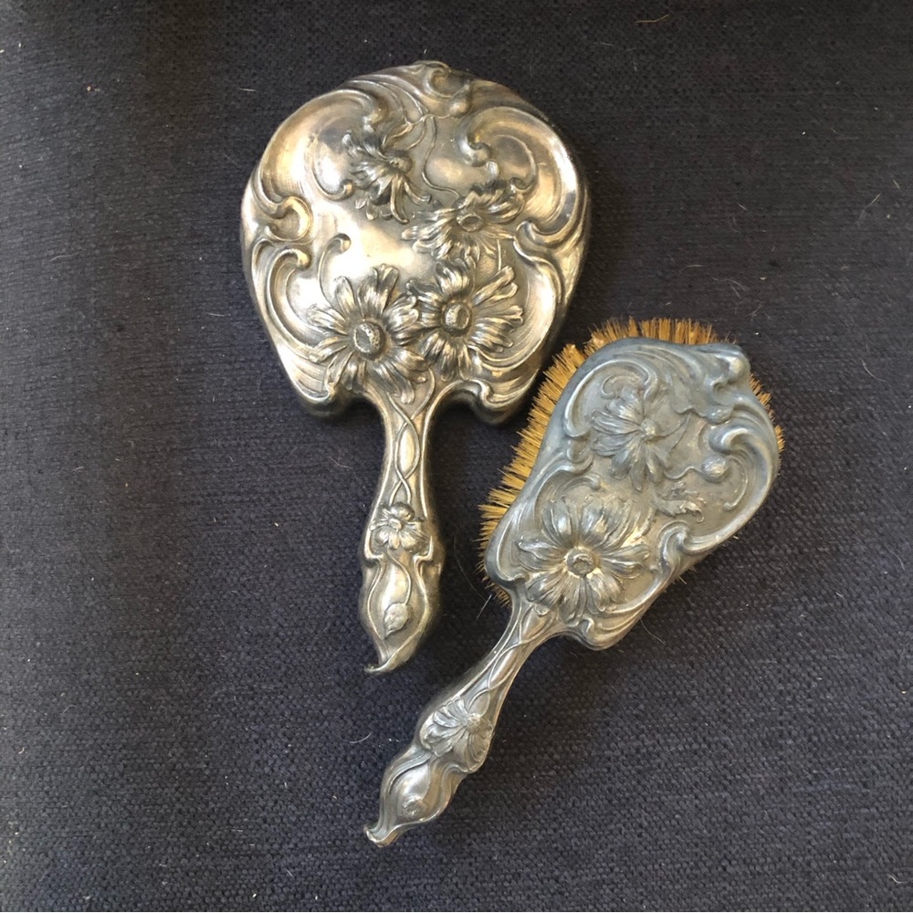 Antique Victorian Art Nouveau Womens Vanity Set Mirror Brush Repousse *no mirror